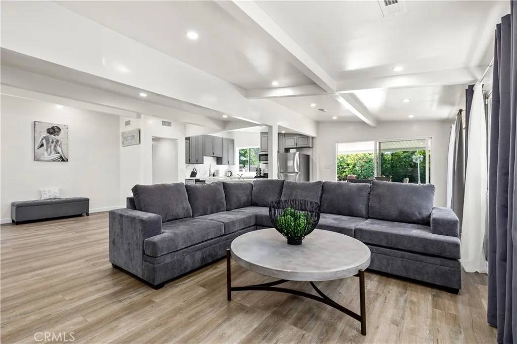 Valley Glen, CA 91401,6535 Mary Ellen Avenue