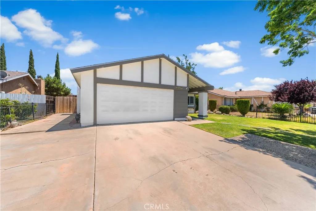 Palmdale, CA 93551,39056 Dianron Road