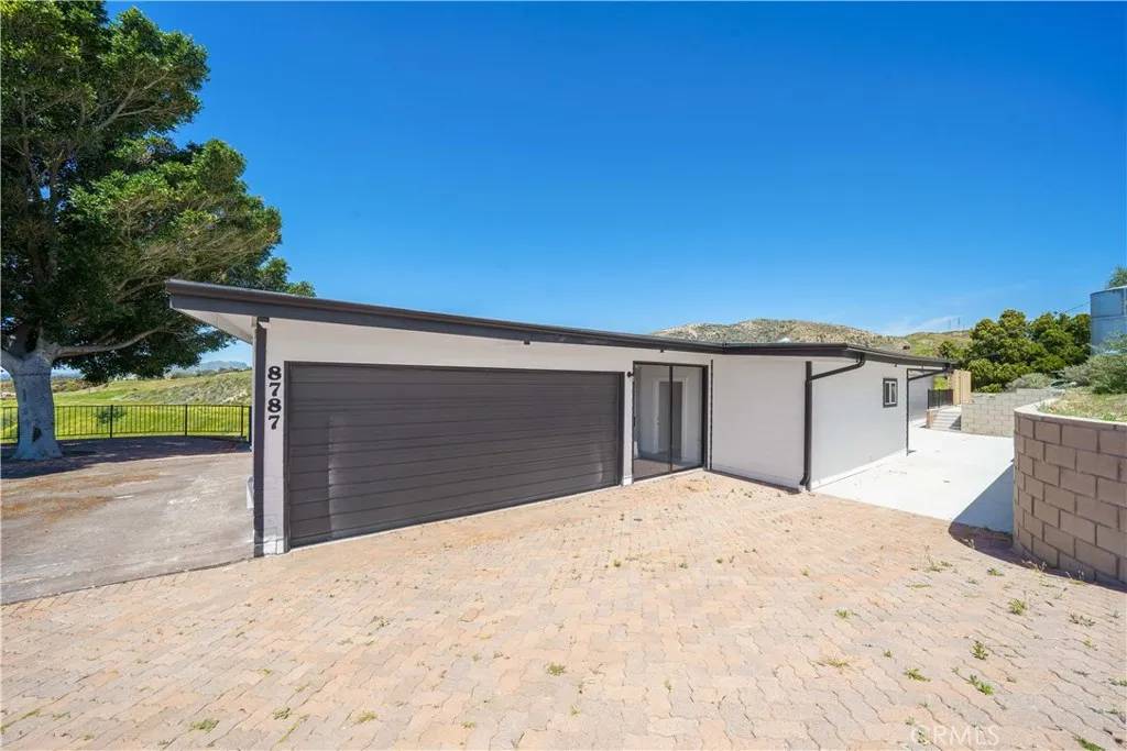 Moorpark, CA 93021,8787 Happy Camp Road