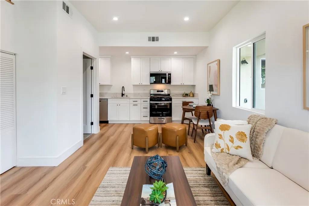 Winnetka, CA 91306,7661 Penfield Avenue