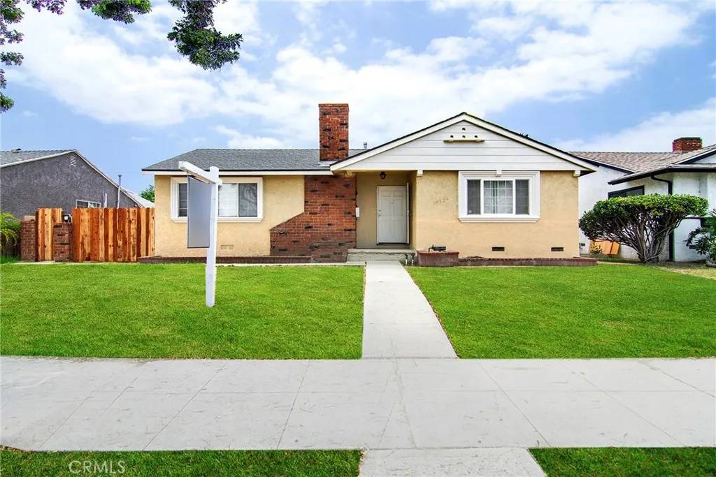 Reseda, CA 91335,19324 Victory Boulevard
