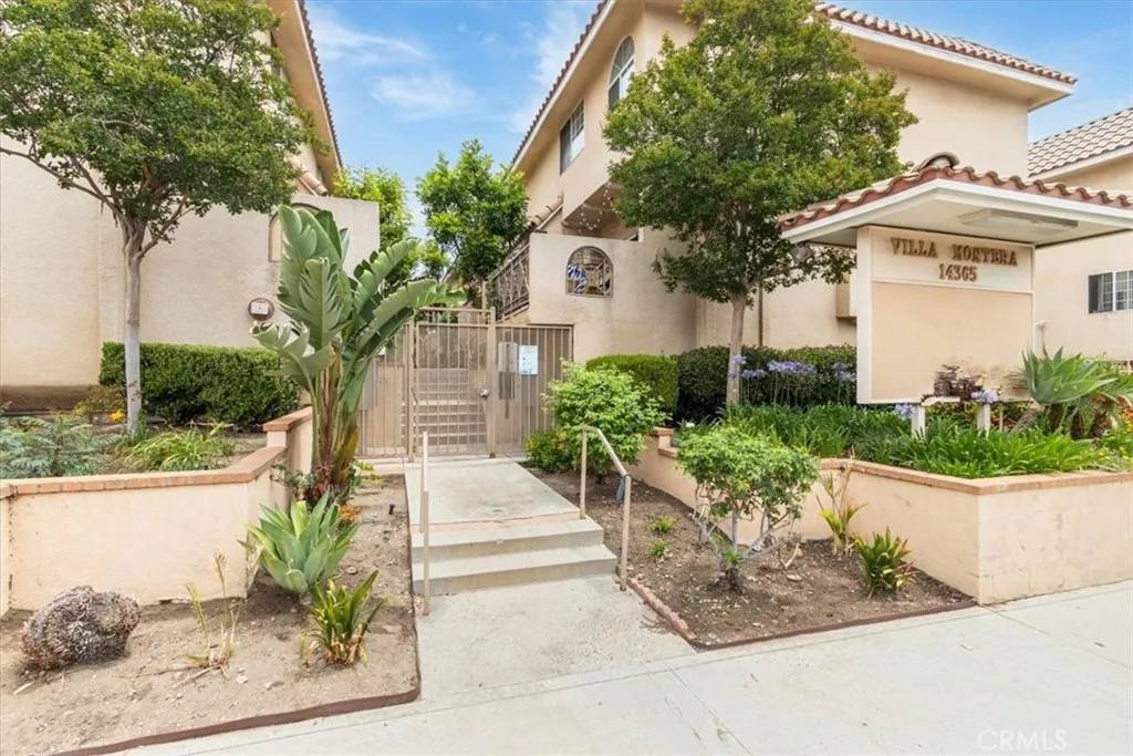 Sylmar, CA 91342,14365 Foothill Boulevard #10