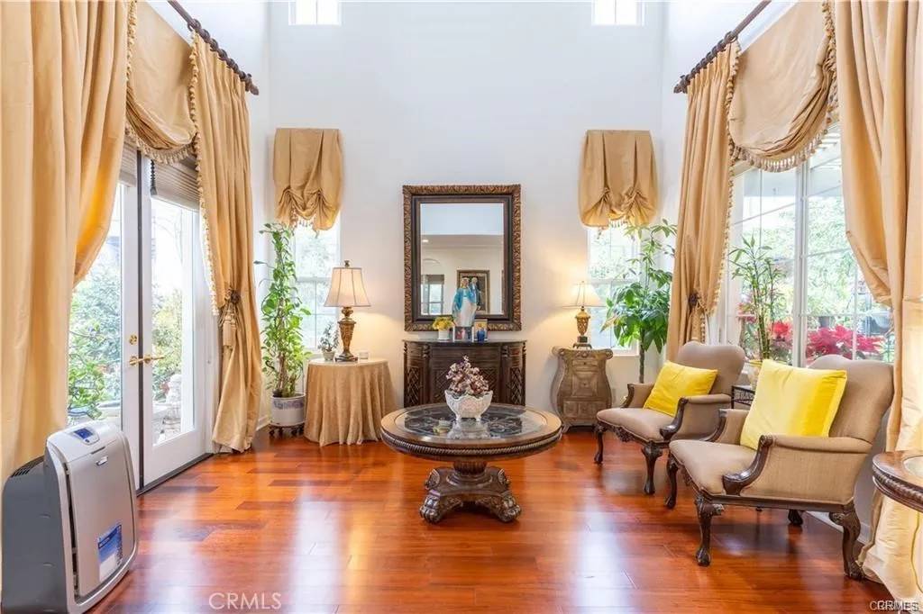 Valencia, CA 91355,26808 Fairlain Drive