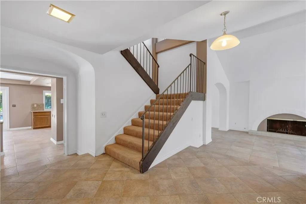 Thousand Oaks, CA 91360,3944 Corte Cancion