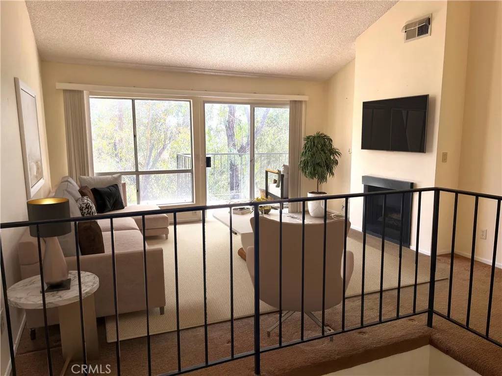 Porter Ranch, CA 91326,11427 Tampa Avenue #76