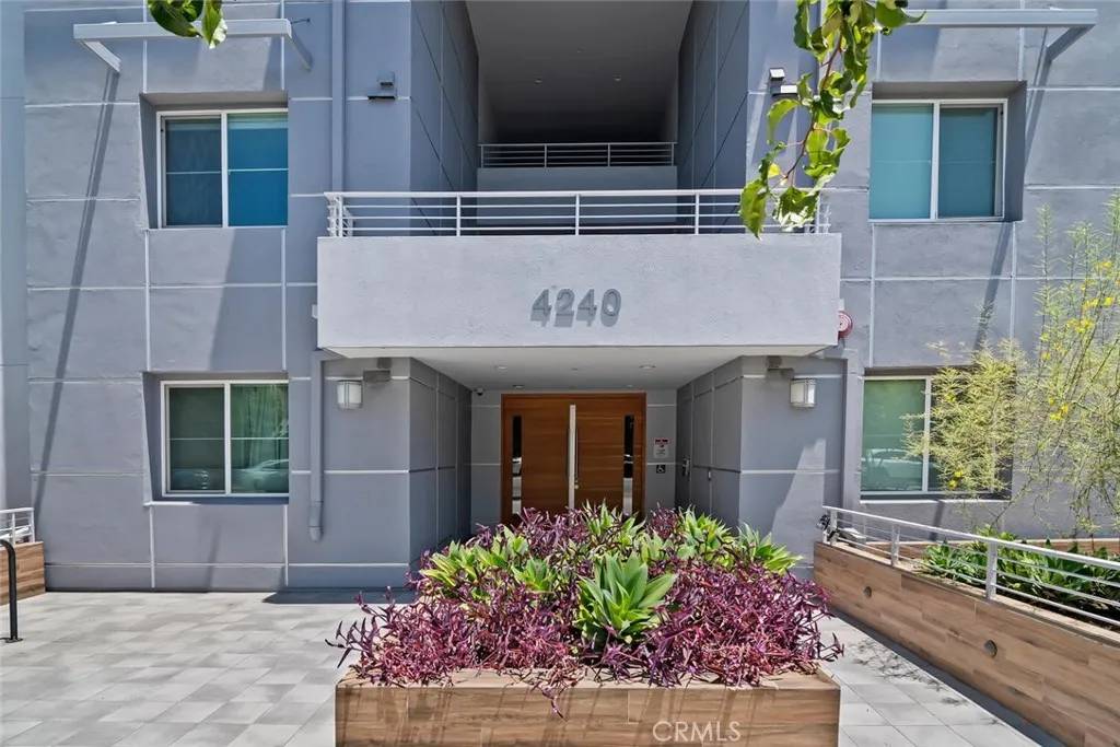 Studio City, CA 91604,4240 Laurel Canyon Boulevard #307