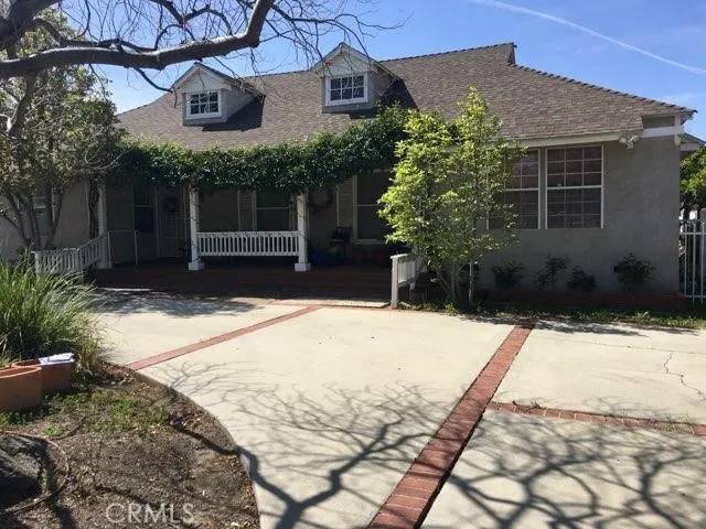 Tarzana, CA 91356,5827 Corbin Avenue