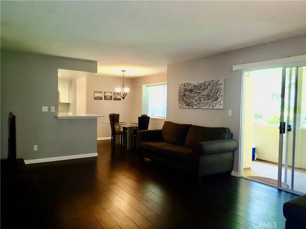 Calabasas, CA 91302,4201 Las Virgenes Road #108