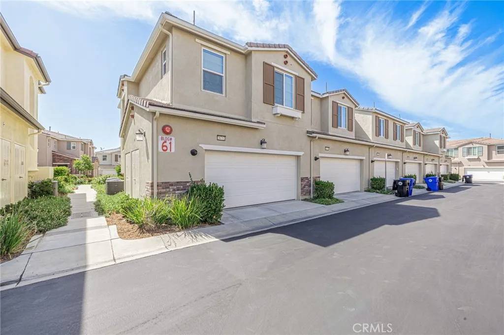 Valencia, CA 91354,28752 Calle De La Paz Drive