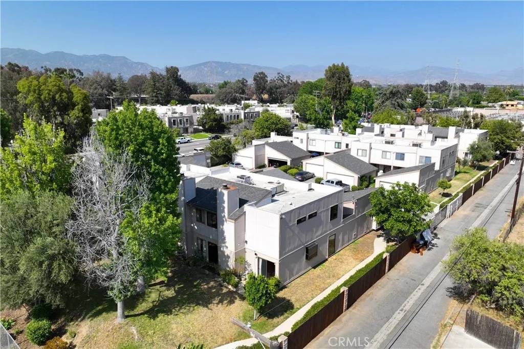 Mission Hills (san Fernando), CA 91345,15060 Chatsworth Street #E