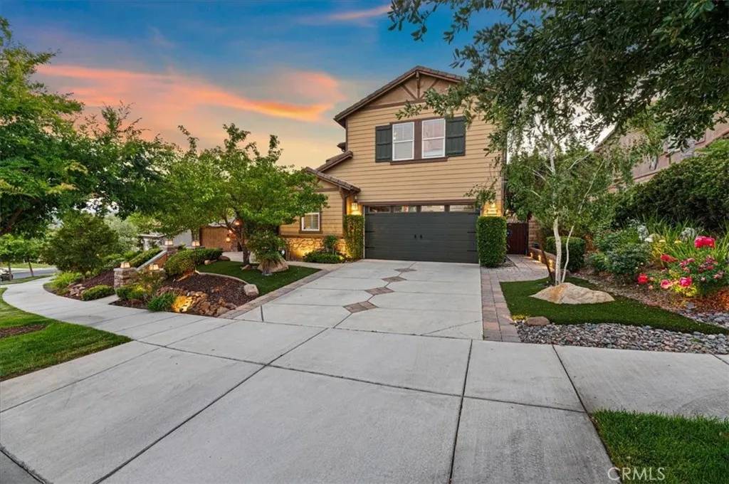 Saugus, CA 91350,22517 Skipping Stone Drive