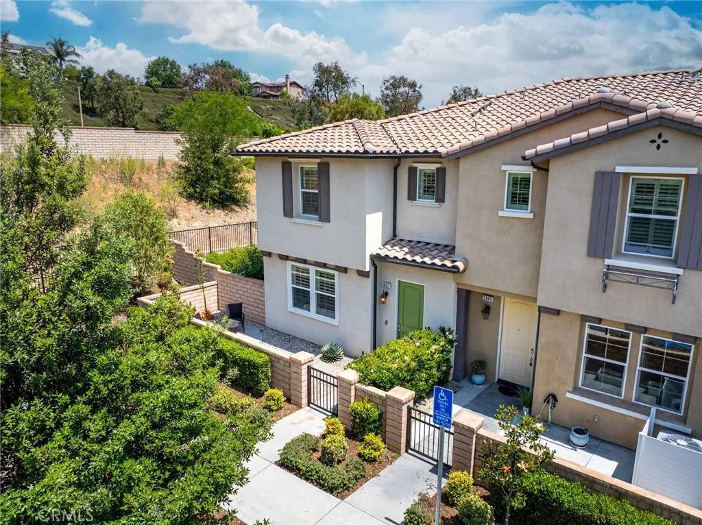 Valencia, CA 91354,28613 Jardineras Drive