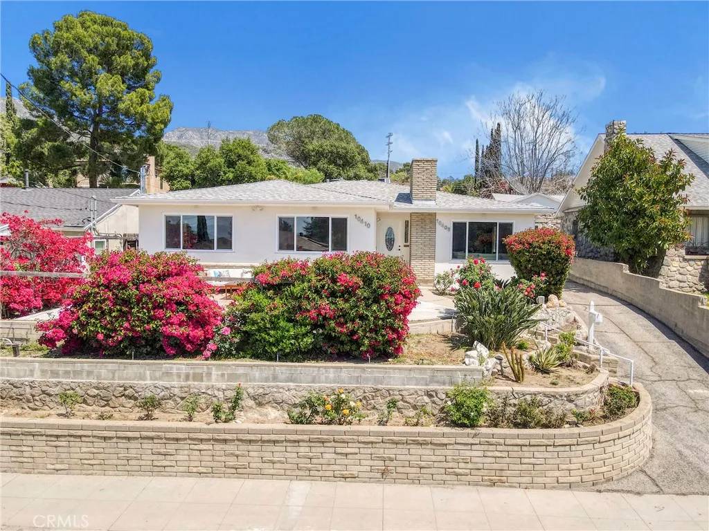 Tujunga, CA 91042,10410 Mountair Avenue