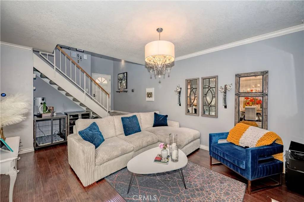 Saugus, CA 91390,22943 Banyan Place #306