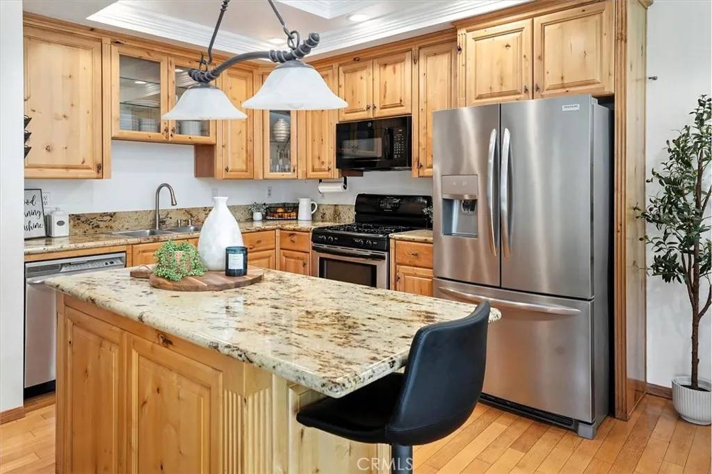Valencia, CA 91355,25808 El Gato Place