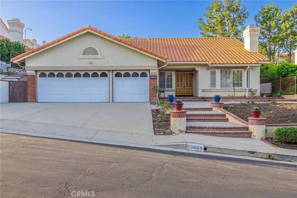 Porter Ranch, CA 91326,19809 Winged Foot Way