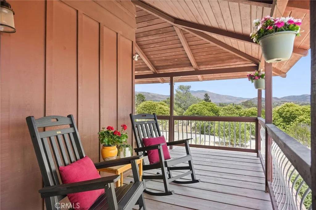 Agua Dulce, CA 91390,10821 Los Jordans Road