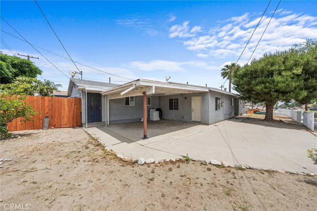 Ontario, CA 91764,1571 E Olive Street