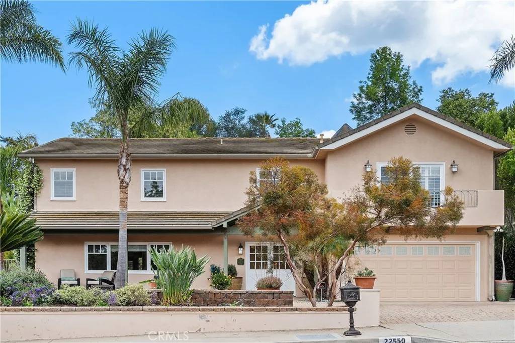 Woodland Hills, CA 91364,22550 Flamingo Street