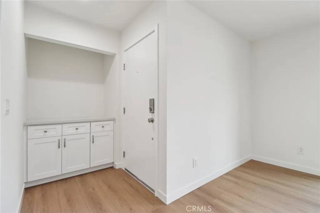 Agoura Hills, CA 91301,28512 Conejo View Drive