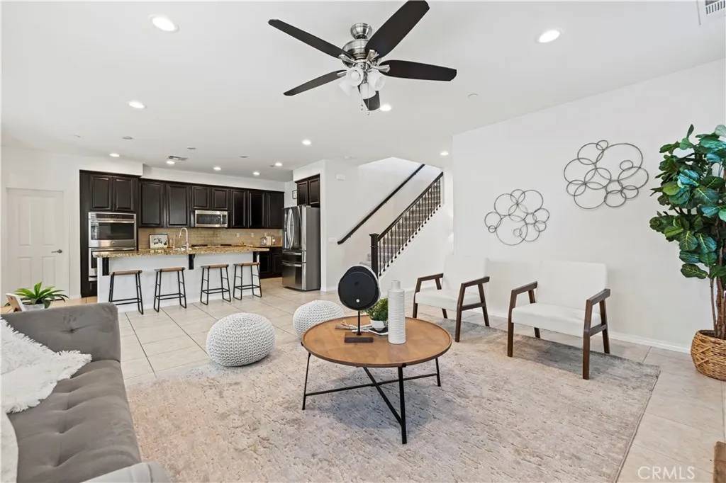 Valencia, CA 91354,29015 Ridgecrest Court