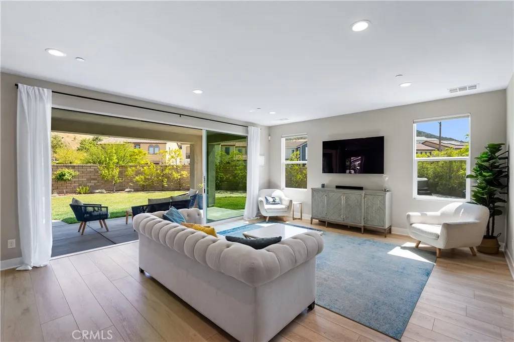Canyon Country, CA 91387,25010 Sycamore Falls Court