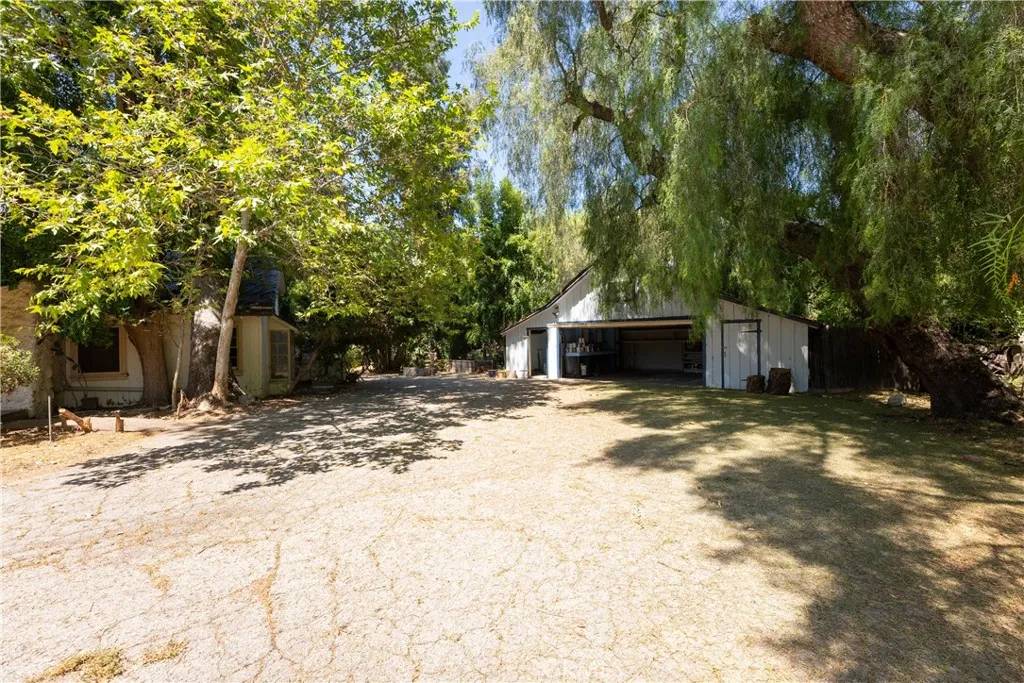 Northridge, CA 91324,8449 Melvin Avenue