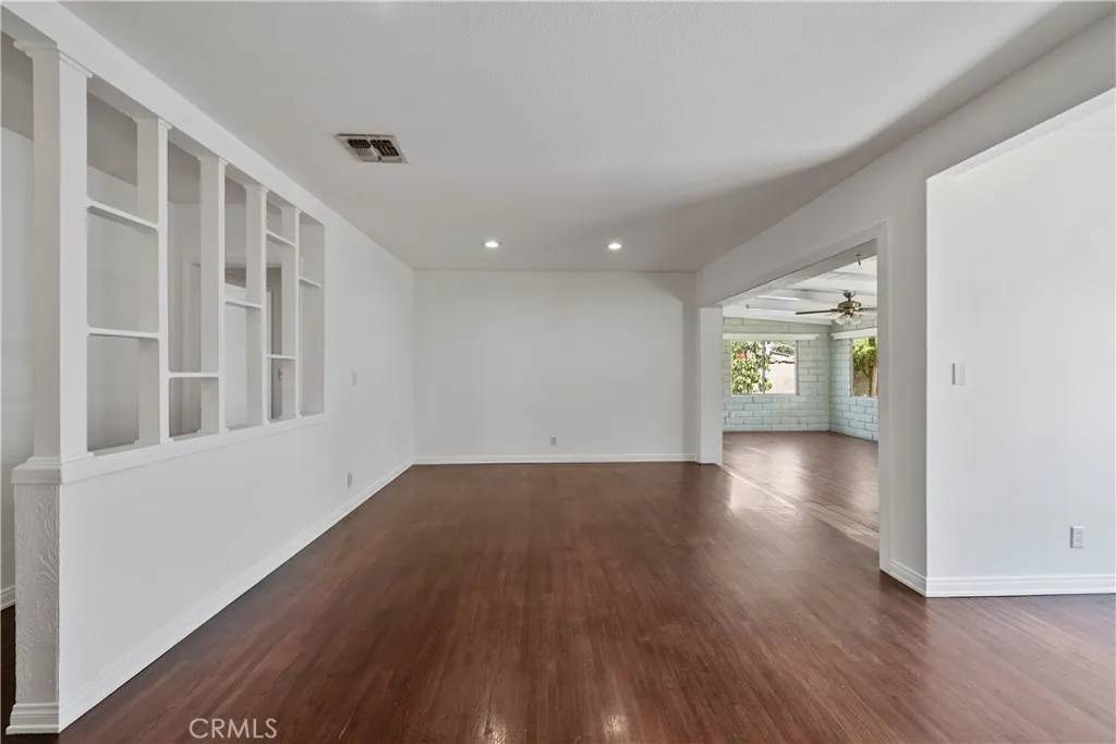 Arleta, CA 91331,9794 Stanwin Avenue