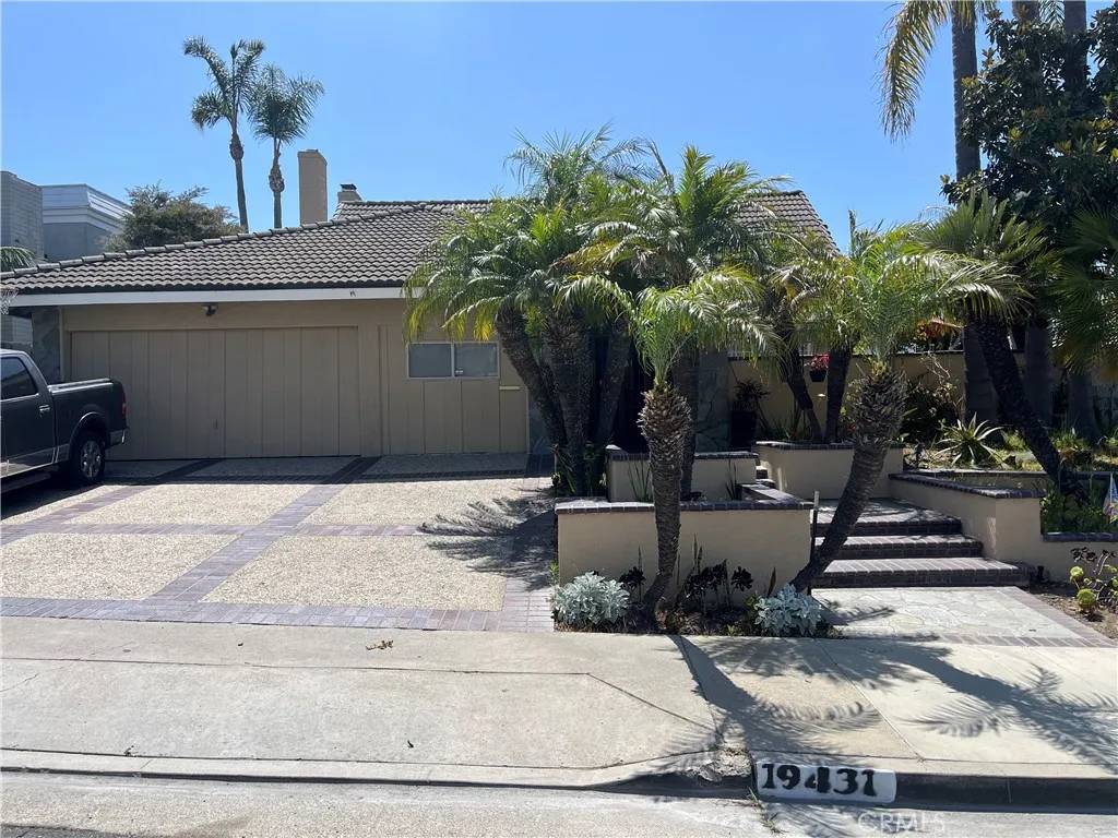 Huntington Beach, CA 92646,19431 Worchester Lane