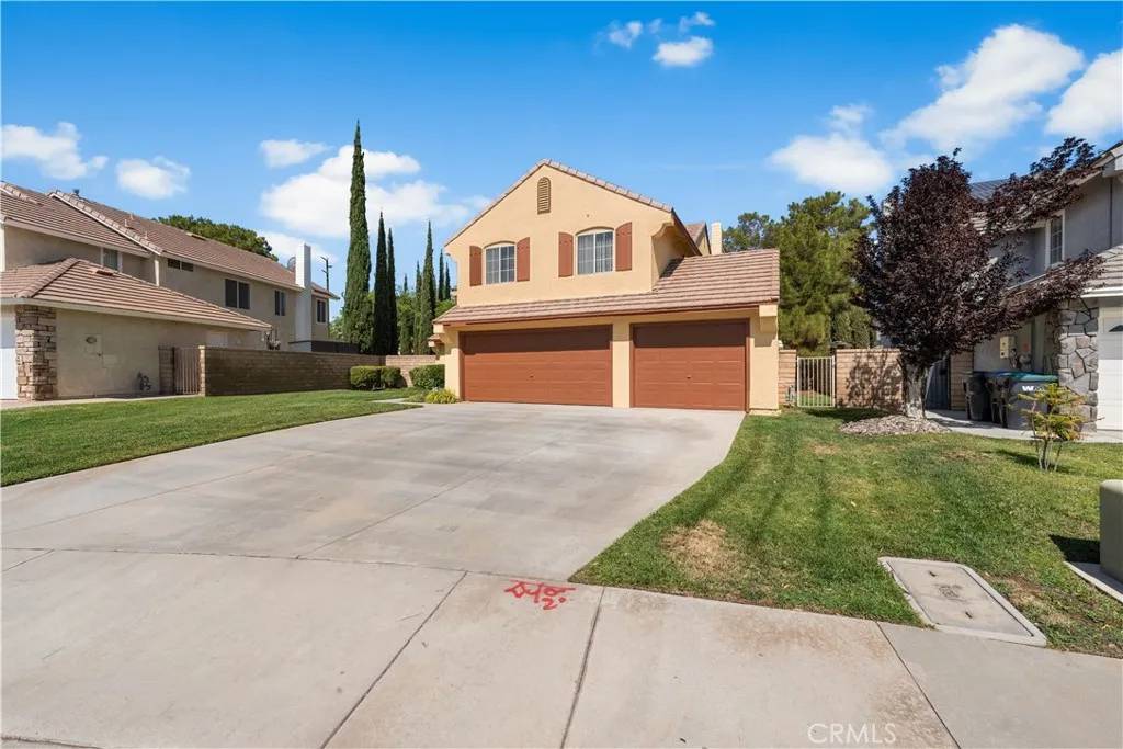 Palmdale, CA 93551,39513 Daylily Place