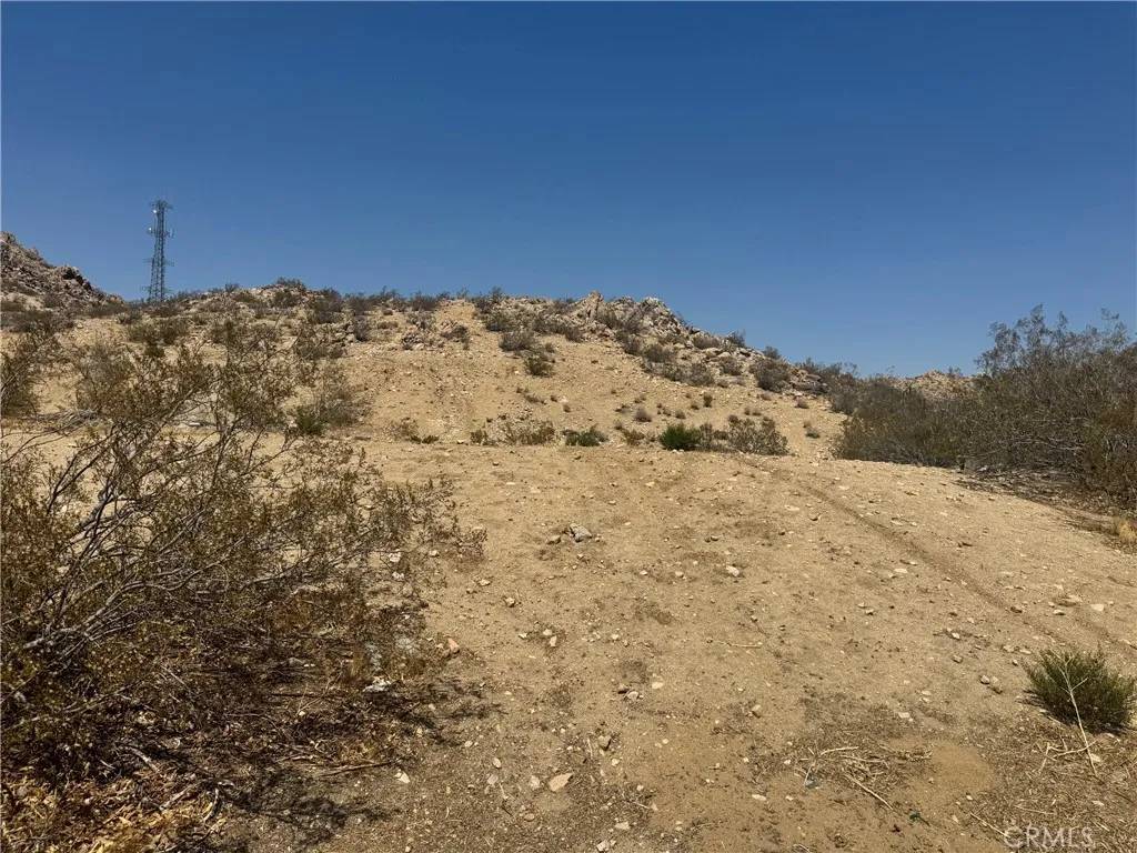 Lake Los Angeles, CA 93591,162 High Chaparral