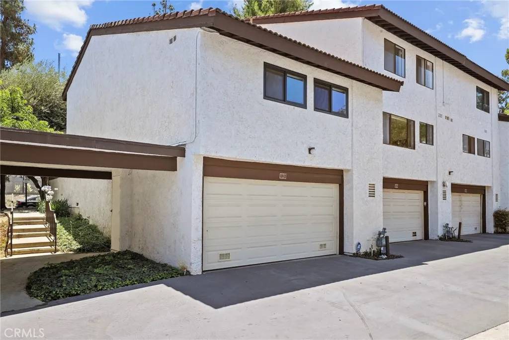 Woodland Hills, CA 91367,21535 Erwin Street #131
