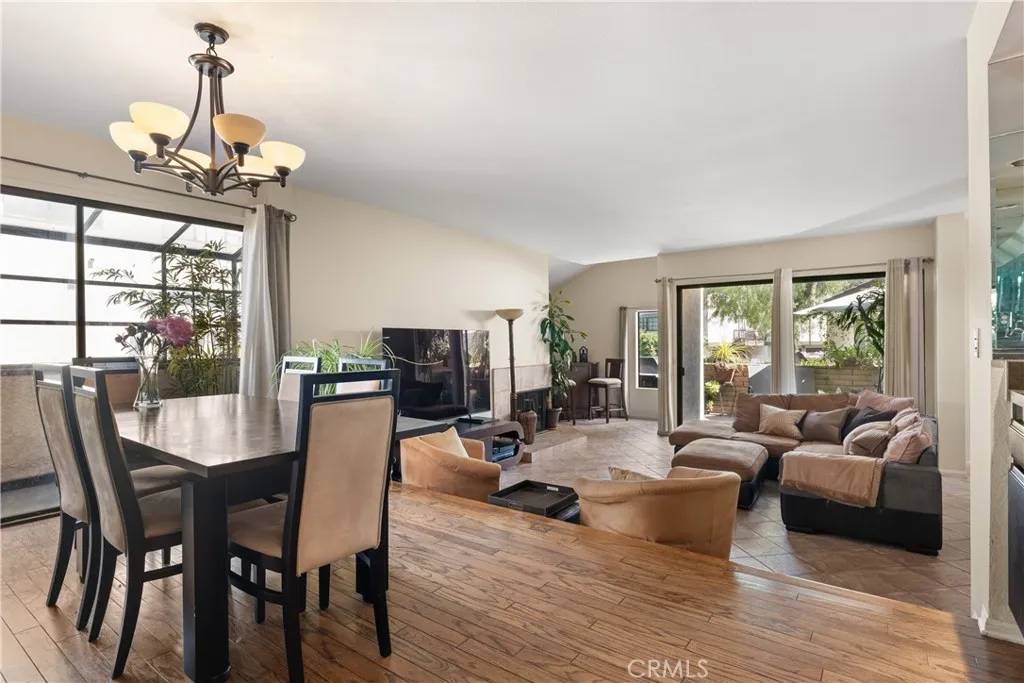 Woodland Hills, CA 91367,21730 Marylee Street #29