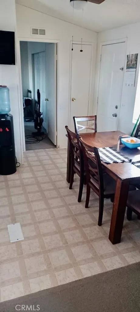 Mojave, CA 93501,3348 Fremont #42