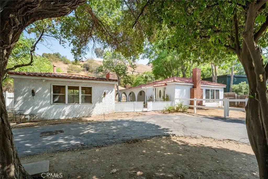 Sun Valley, CA 91352,9953 La Tuna Canyon Road