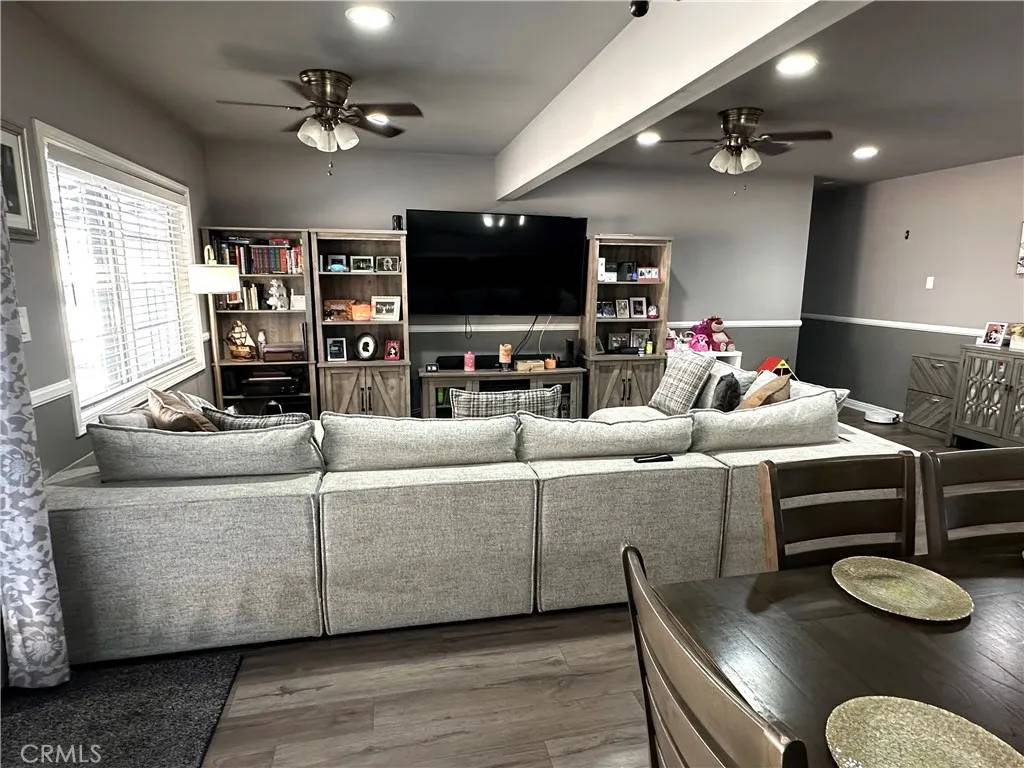 Mission Hills (san Fernando), CA 91345,14811 Alexander Street