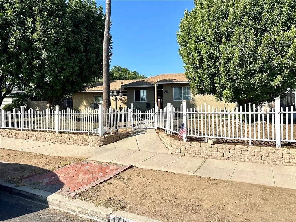 Mission Hills (san Fernando), CA 91345,14811 Alexander Street