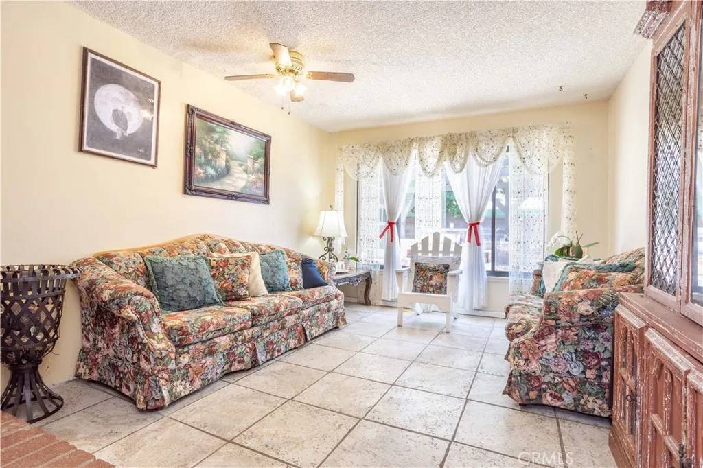 Lancaster, CA 93535,44521 3rd Street East