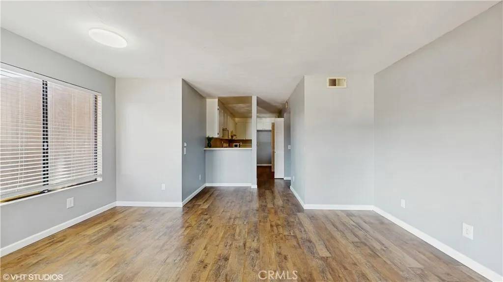 Fontana, CA 92335,9020 Newport Avenue #17