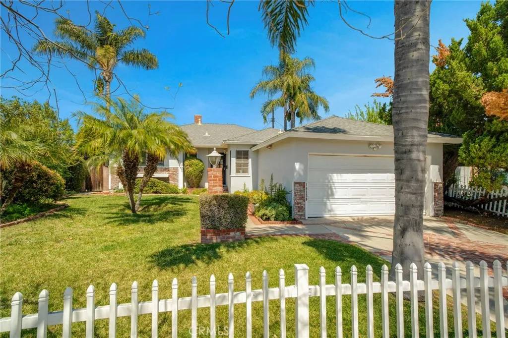 Winnetka, CA 91306,19739 Bassett Street