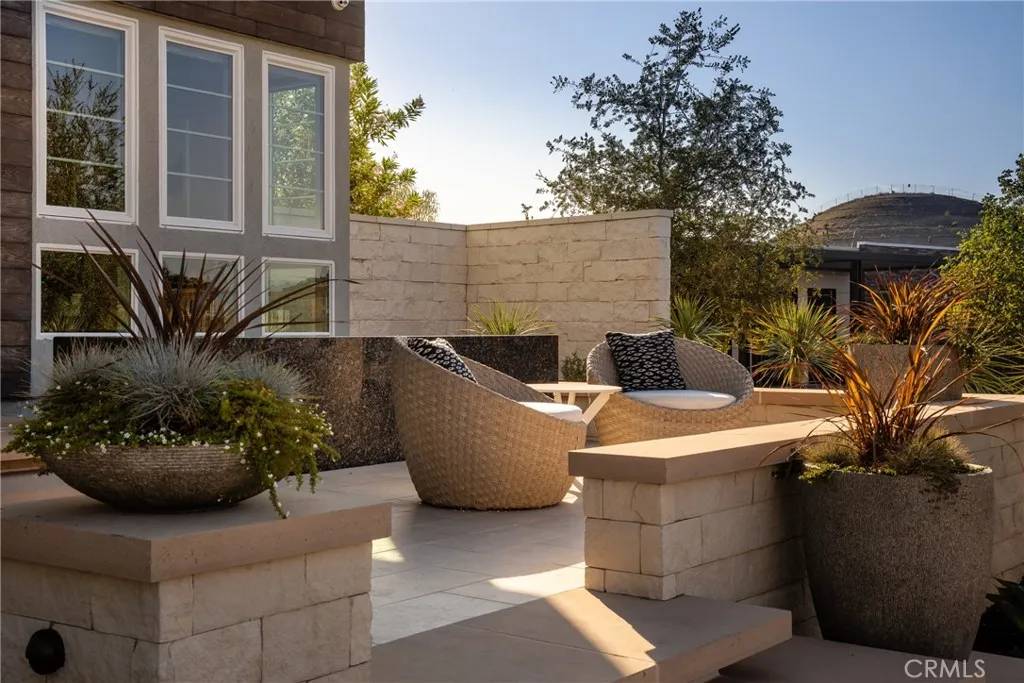 Valencia, CA 91381,27518 Elderberry Drive