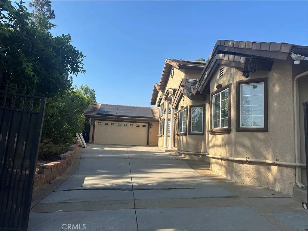 Porter Ranch, CA 91326,10760 Des Moines Avenue