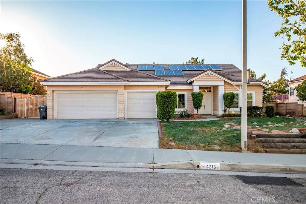 Lancaster, CA 93536,42153 Parkmont Drive