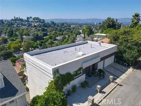 Woodland Hills, CA 91364,5035 Escobedo Drive