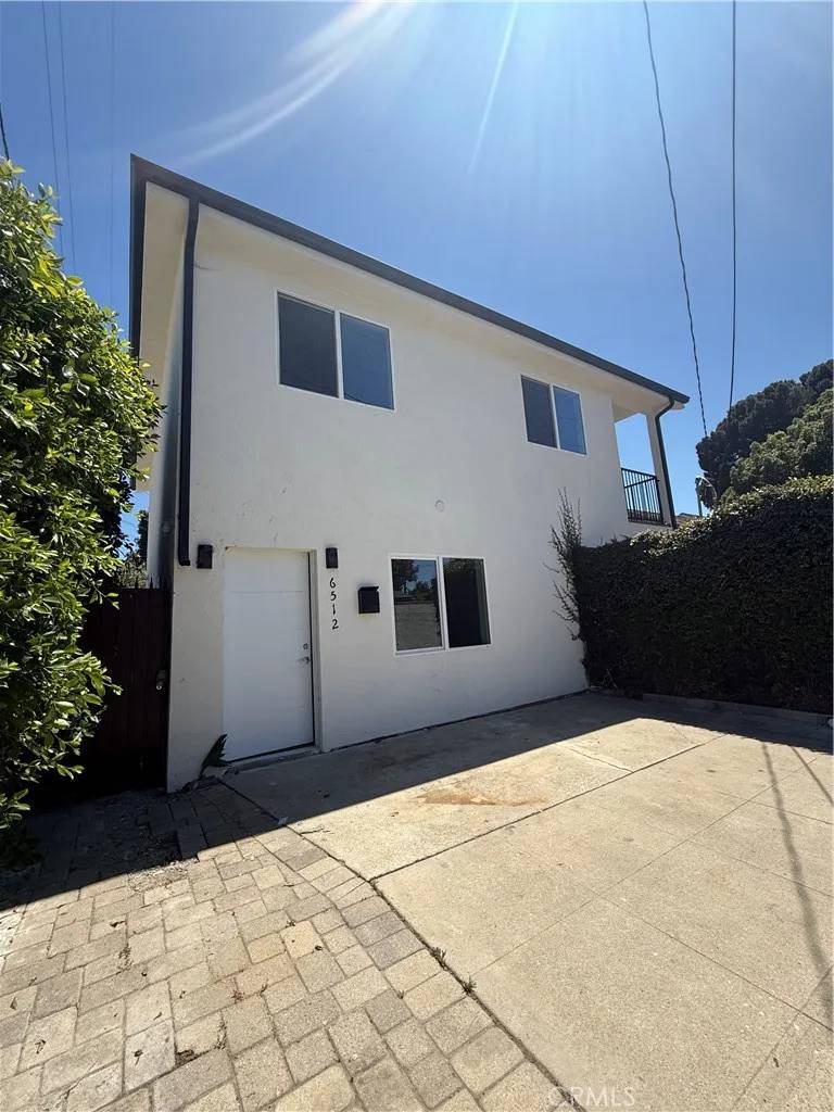 Van Nuys, CA 91406,6512 Gloria Avenue