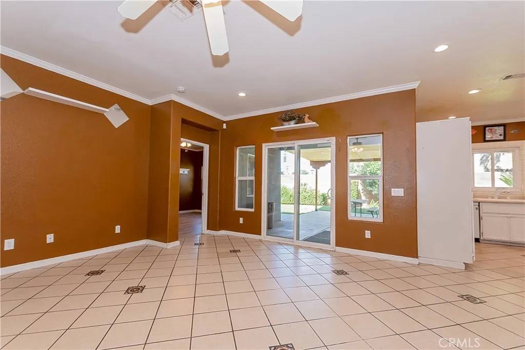 Lancaster, CA 93535,43963 Glenraven Road