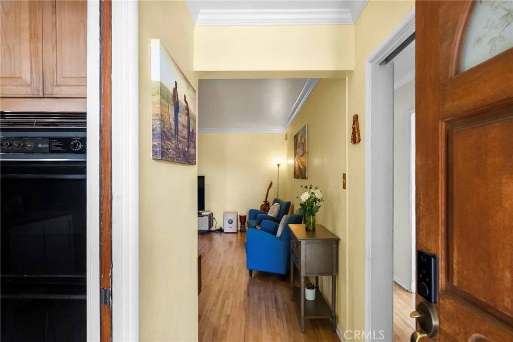 Mission Hills (san Fernando), CA 91345,15301 Kingsbury Street