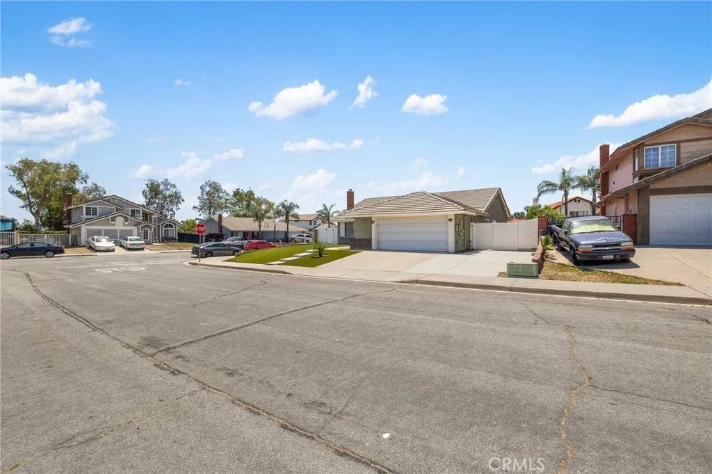 Fontana, CA 92336,7550 Periwinkle Drive