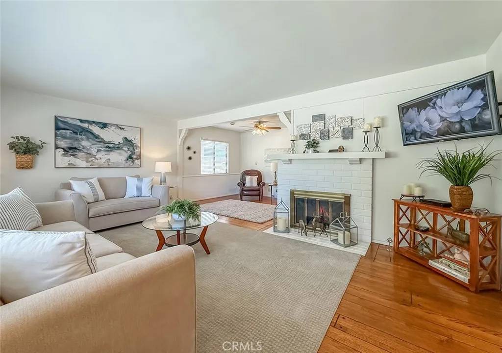 Granada Hills, CA 91344,10424 Gloria Avenue