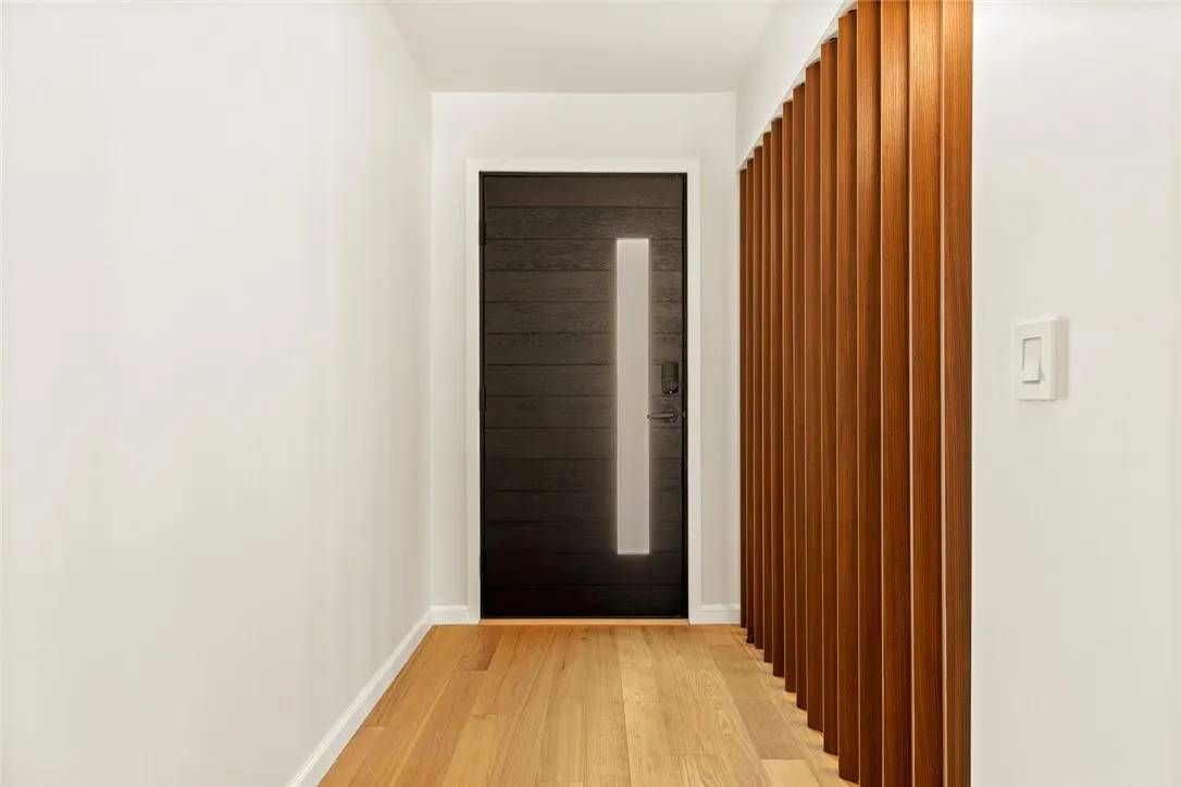 Calabasas, CA 91302,26144 Kenrose Circle